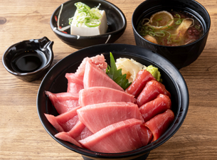 大阪黑門市場 鮪魚ENTOKI
